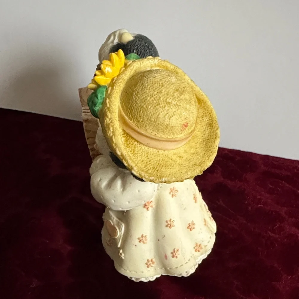 Charming Cow Couple Figurine - Yellow and Cream. “I Love Moo”